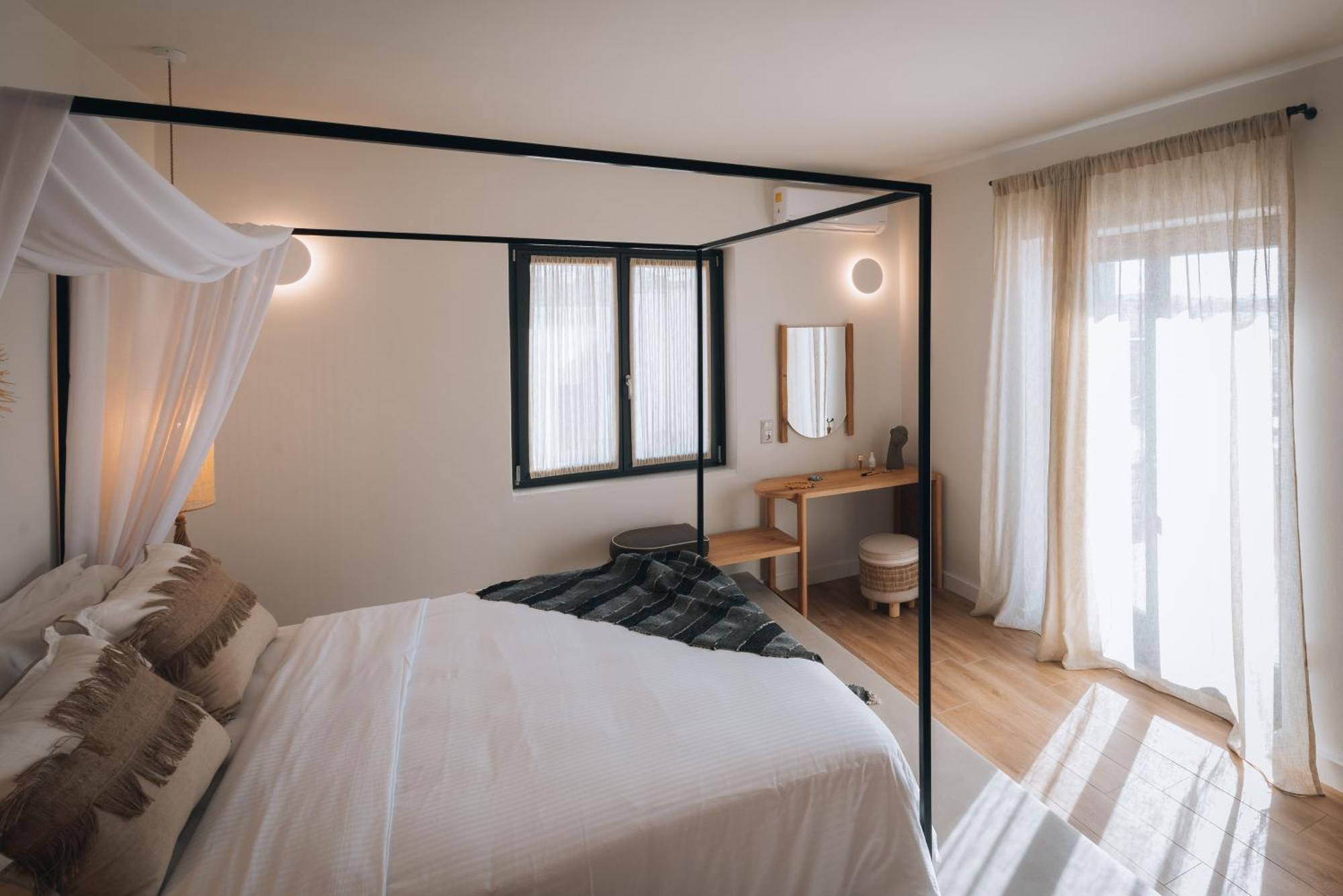 Kosmitis Suites & Villas Náousa Rom bilde