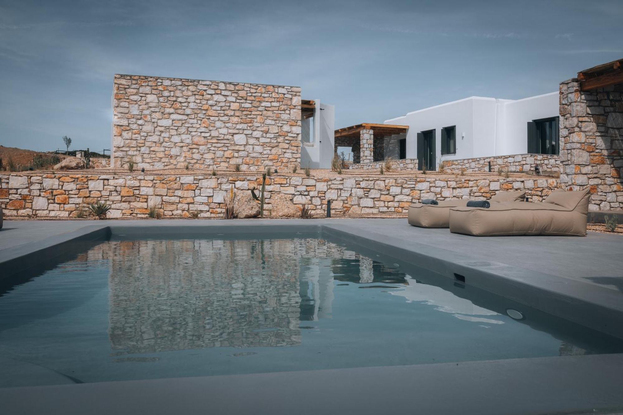 Kosmitis Suites & Villas Náousa Rom bilde